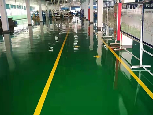 環(huán)氧地坪在教育機(jī)構(gòu)中的應(yīng)用：耐用、易清潔的學(xué)校地面